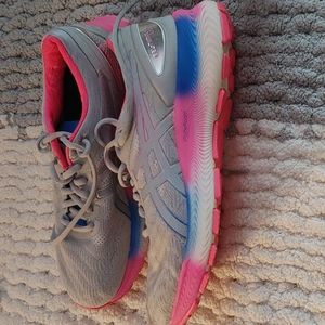 Asics Gel Nimbus Lite Show size 8